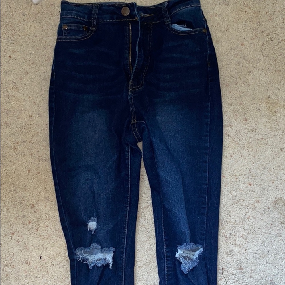 High Waisted Knee Ripped Jeans